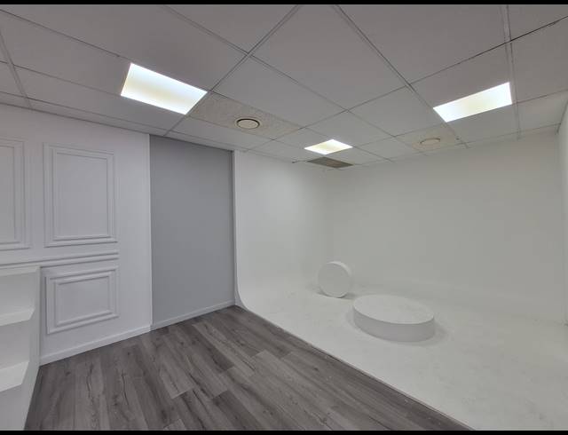 108M² OFFICE TO LET IN HYDE PARK